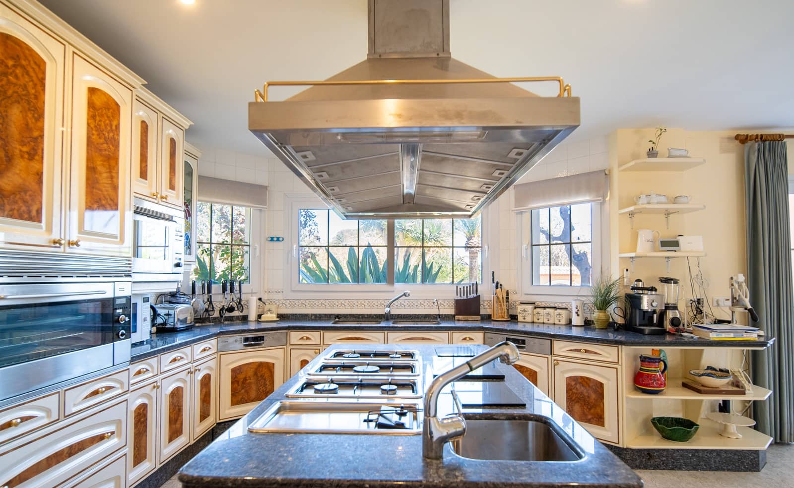 8 chambre Villa/Maison à vendre à Javea / Xabia avec piscine garage - 1 550 000 € (Ref: 5563562)