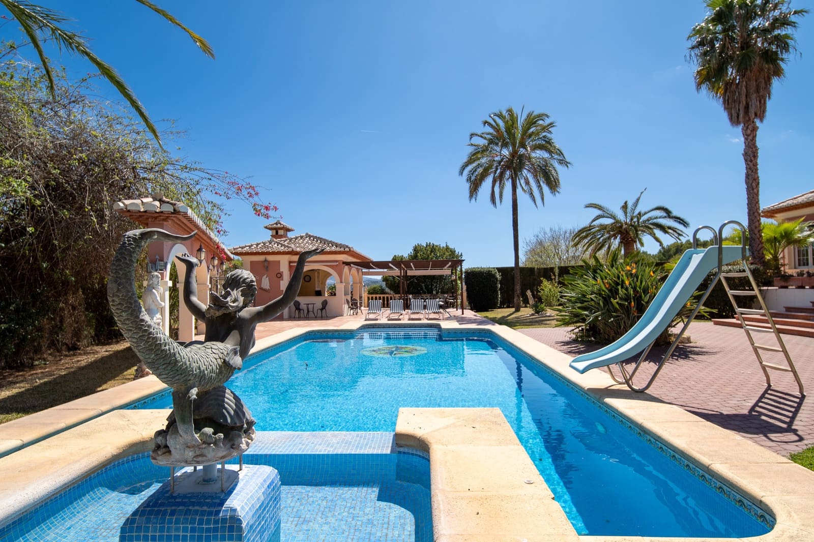 8 chambre Villa/Maison à vendre à Javea / Xabia avec piscine garage - 1 550 000 € (Ref: 5563562)