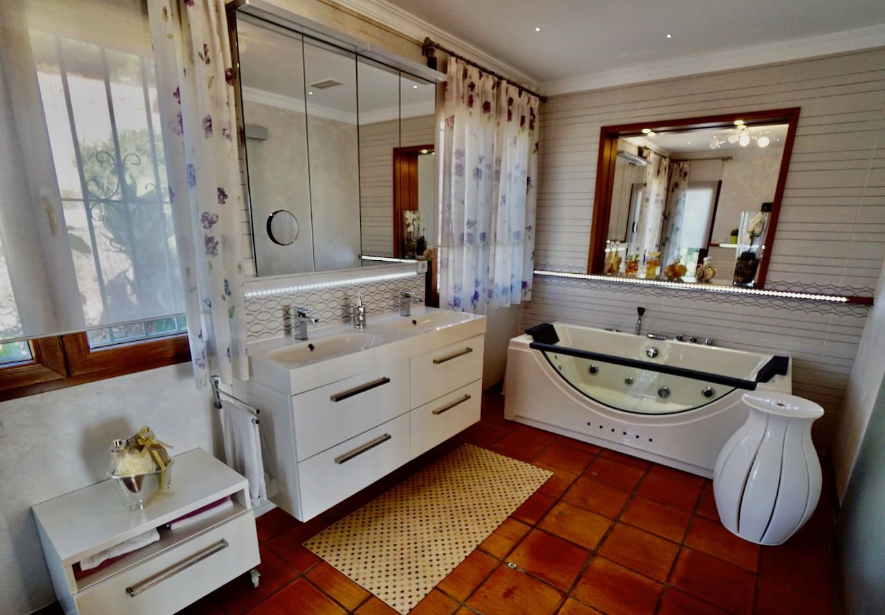 5 quarto Quinta/Casa Rural para venda em Benissa com piscina garagem - 1 800 000 € (Ref: 5563566)