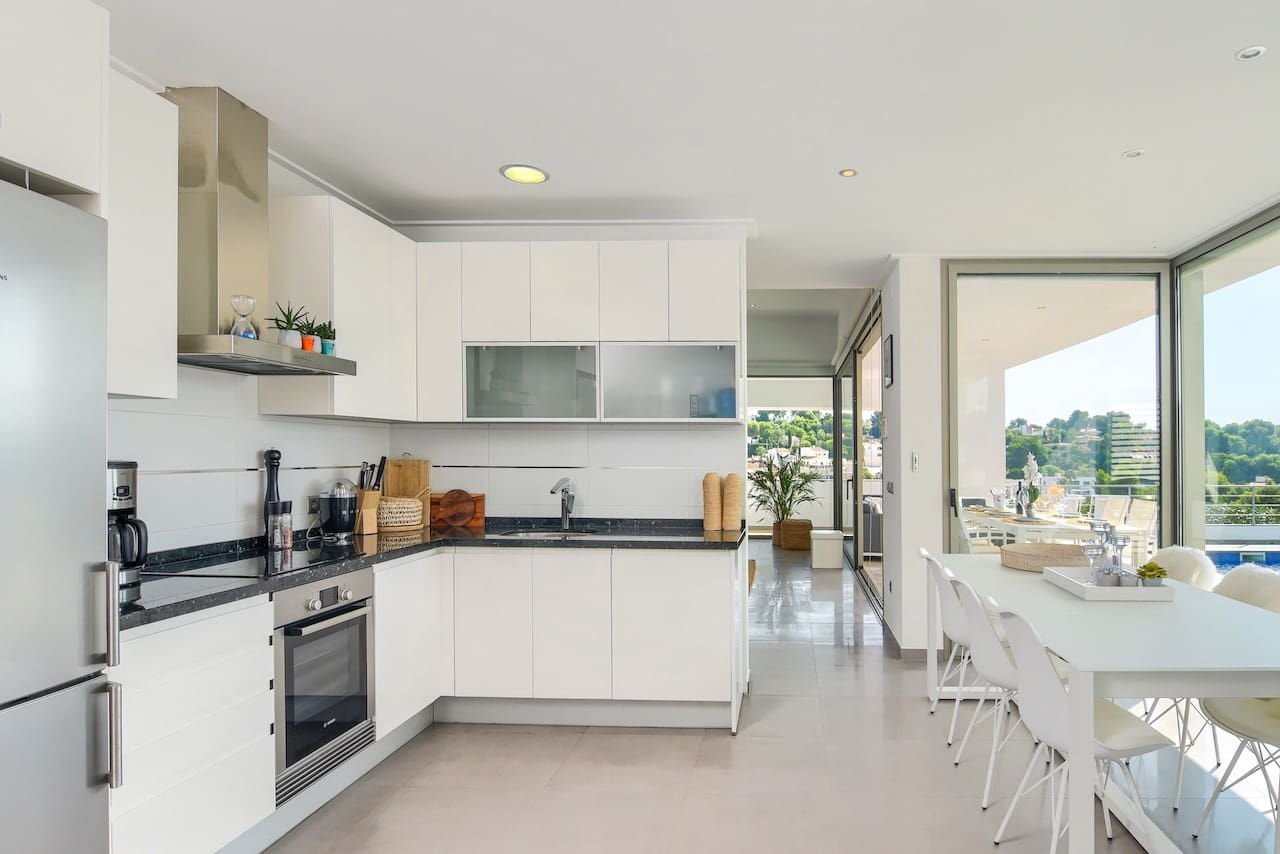 3 bedroom Villa for sale in Benissa with pool garage - € 1,150,000 (Ref: 5563585)