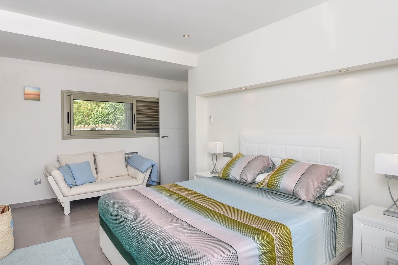 3 bedroom Villa for sale in Benissa with pool garage - € 1,150,000 (Ref: 5563585)