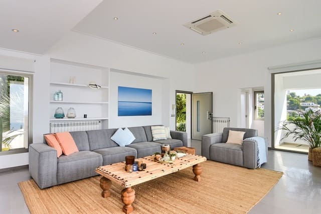 3 sypialnia Willa na sprzedaż w Benissa z basenem garażem - 1 150 000 € (Ref: 5563585)