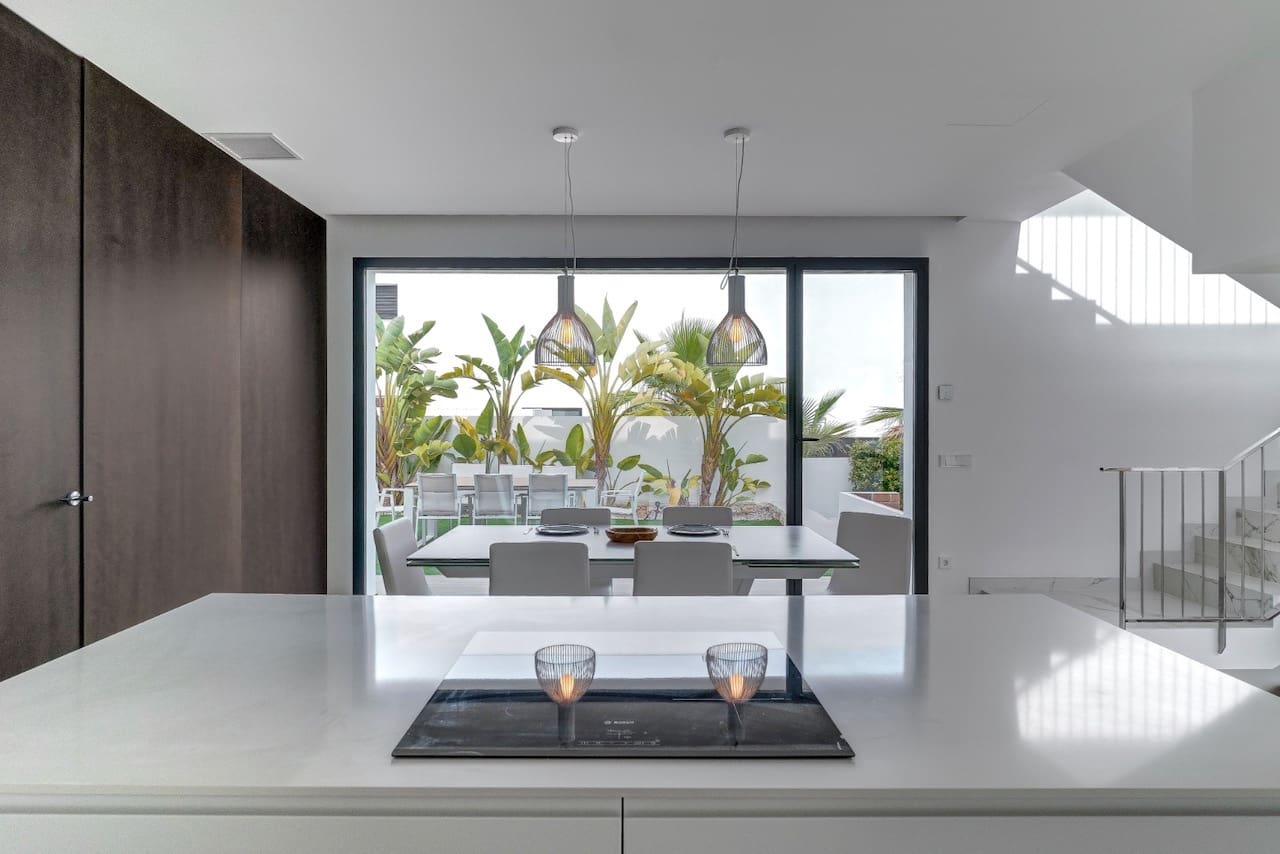 4 bedroom Villa for sale in Moraira with pool - € 1,200,000 (Ref: 5563661)