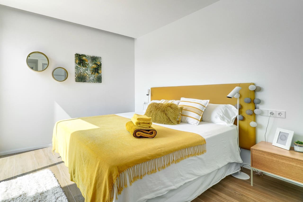 4 bedroom Villa for sale in Moraira with pool - € 1,200,000 (Ref: 5563661)