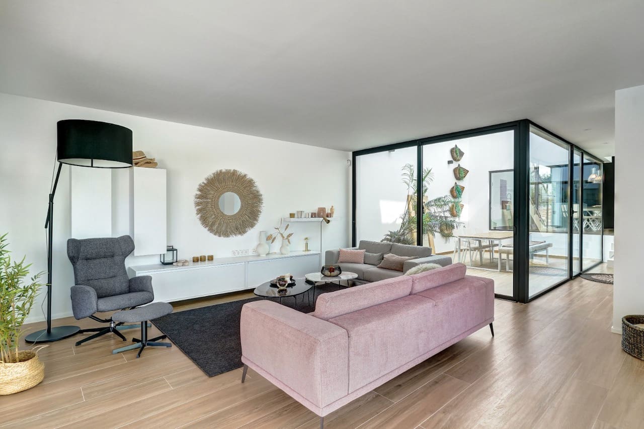 4 bedroom Villa for sale in Moraira with pool - € 1,200,000 (Ref: 5563661)