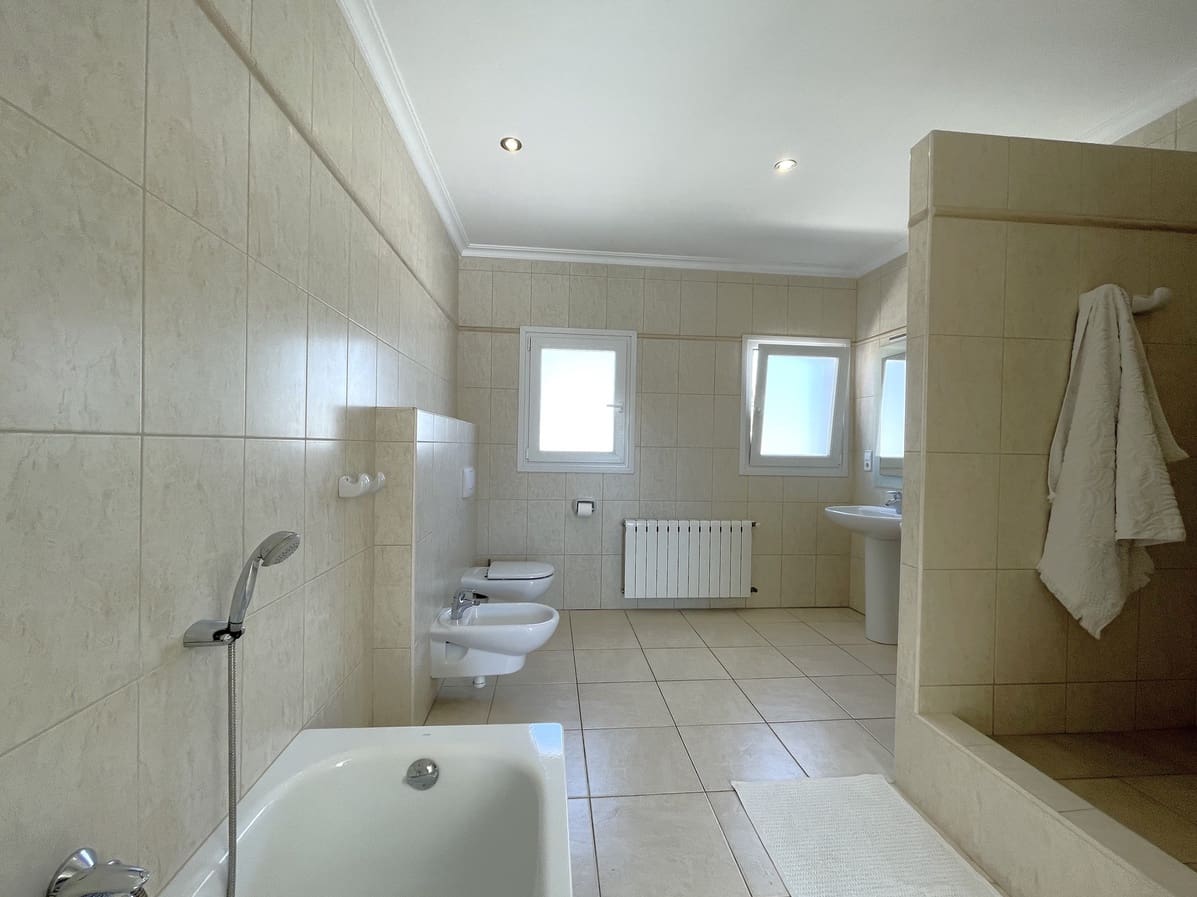 5 sypialnia Willa na sprzedaż w Moraira z basenem garażem - 825 000 € (Ref: 5563697)