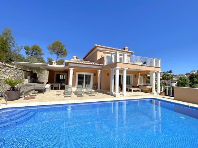 5 sypialnia Willa na sprzedaż w Moraira, Teulada-Moraira z basenem garażem - 825 000 € (Ref: 5563697)