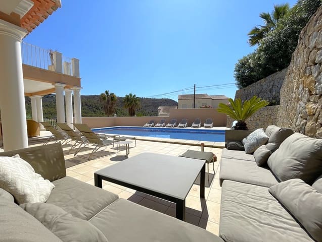 5 sypialnia Willa na sprzedaż w Moraira, Teulada-Moraira z basenem garażem - 825 000 € (Ref: 5563697)