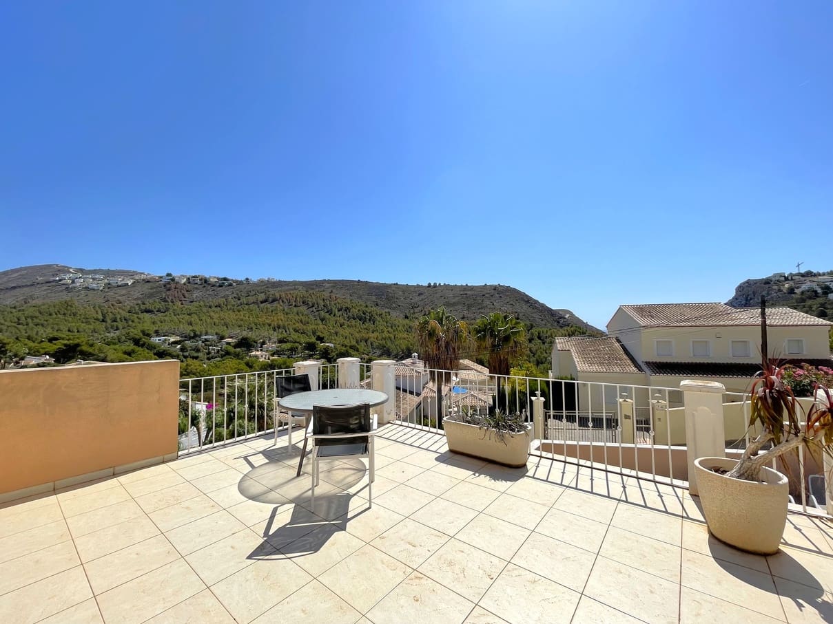 5 sypialnia Willa na sprzedaż w Moraira z basenem garażem - 825 000 € (Ref: 5563697)