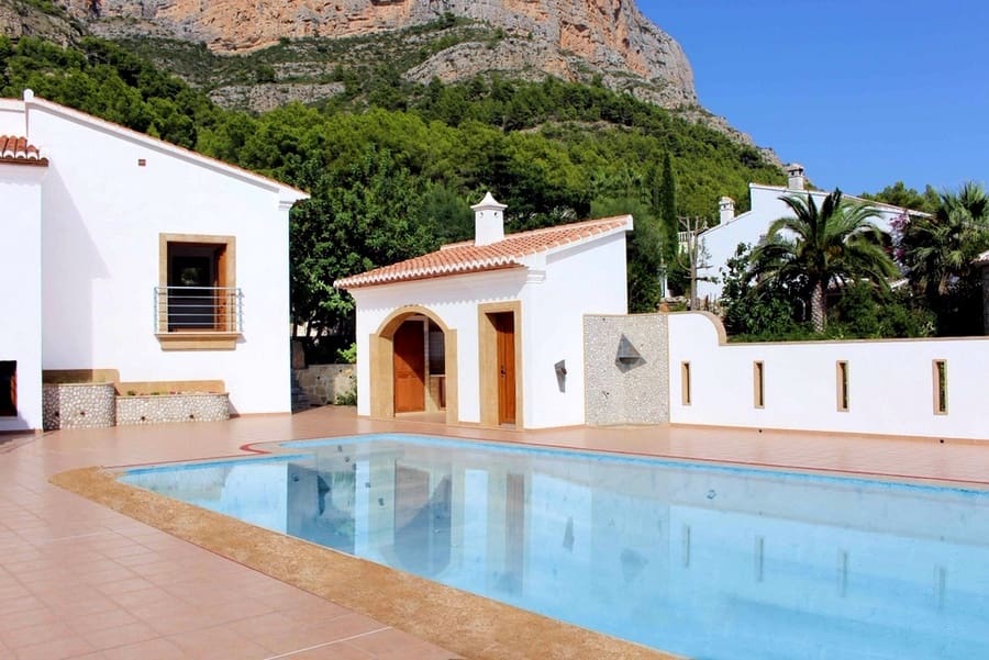 6 bedroom Villa for sale in Javea / Xabia with pool garage - € 1,145,000 (Ref: 8260423)