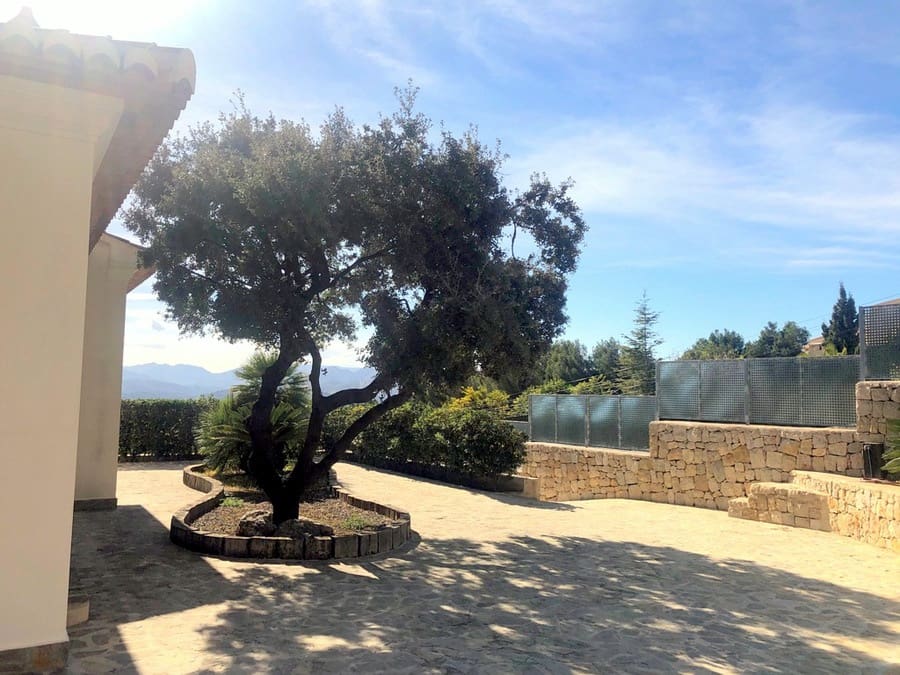 6 bedroom Villa for sale in Javea / Xabia with pool garage - € 1,145,000 (Ref: 8260423)