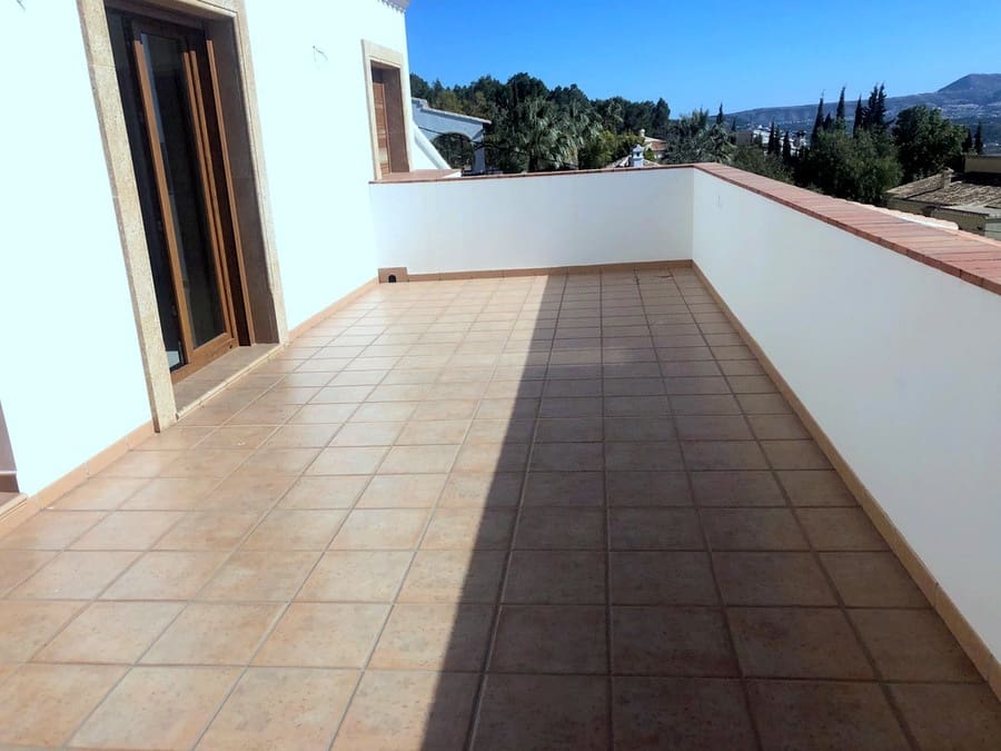 6 bedroom Villa for sale in Javea / Xabia with pool garage - € 1,145,000 (Ref: 8260423)