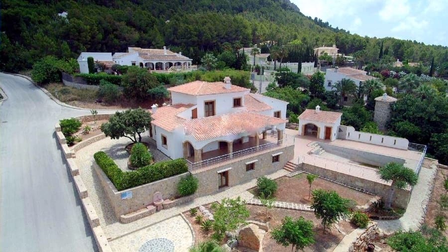 6 bedroom Villa for sale in Javea / Xabia with pool garage - € 1,145,000 (Ref: 8260423)