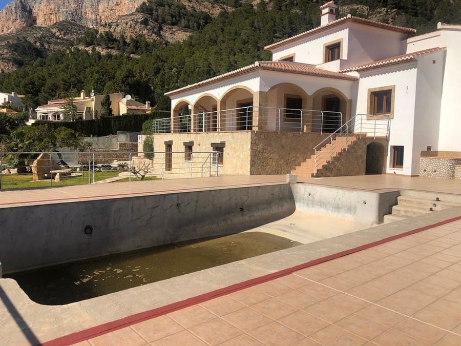 6 bedroom Villa for sale in Javea / Xabia with pool garage - € 1,145,000 (Ref: 8260423)