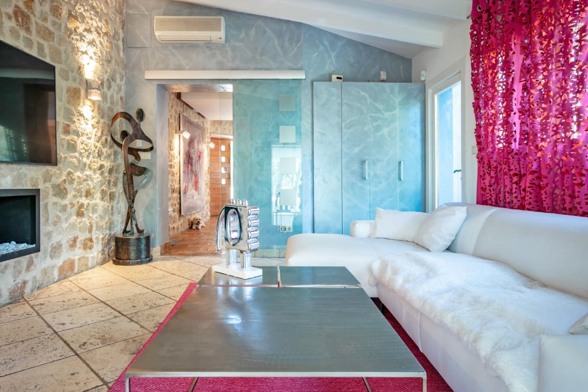 6 bedroom Villa for sale in Denia with pool - € 2,495,000 (Ref: 8260427)