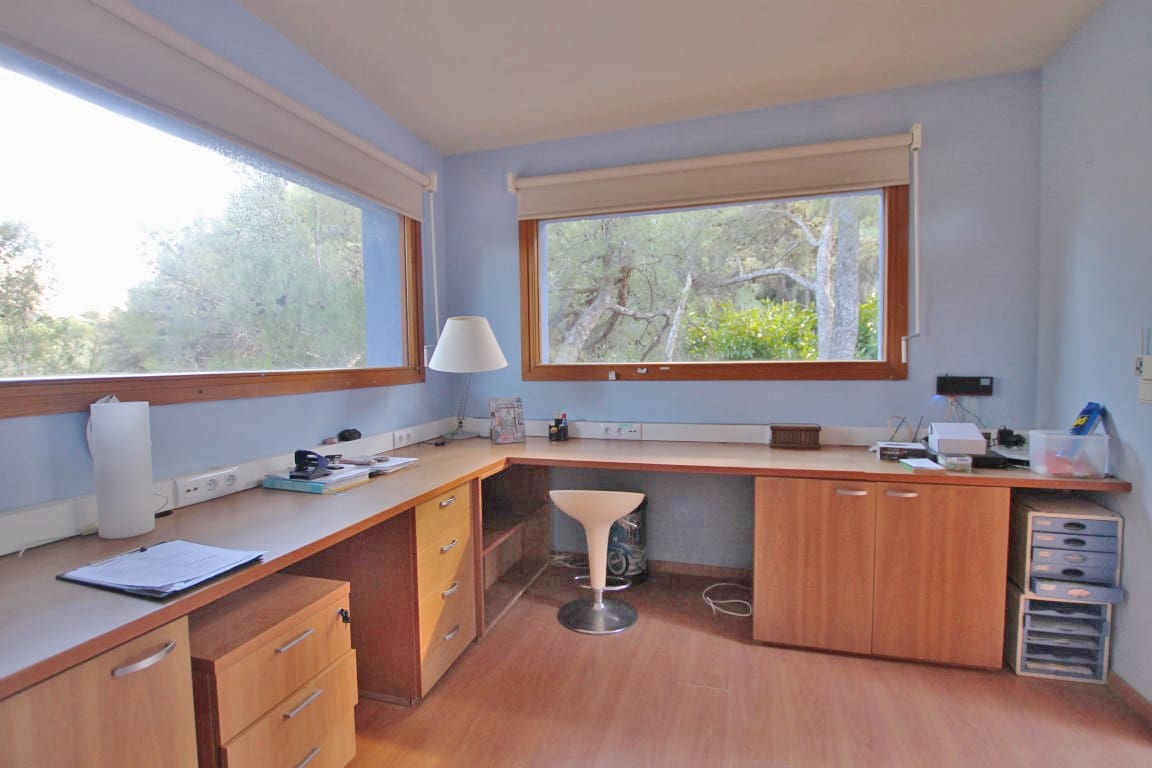 6 bedroom Villa for sale in Denia with pool - € 2,495,000 (Ref: 8260427)