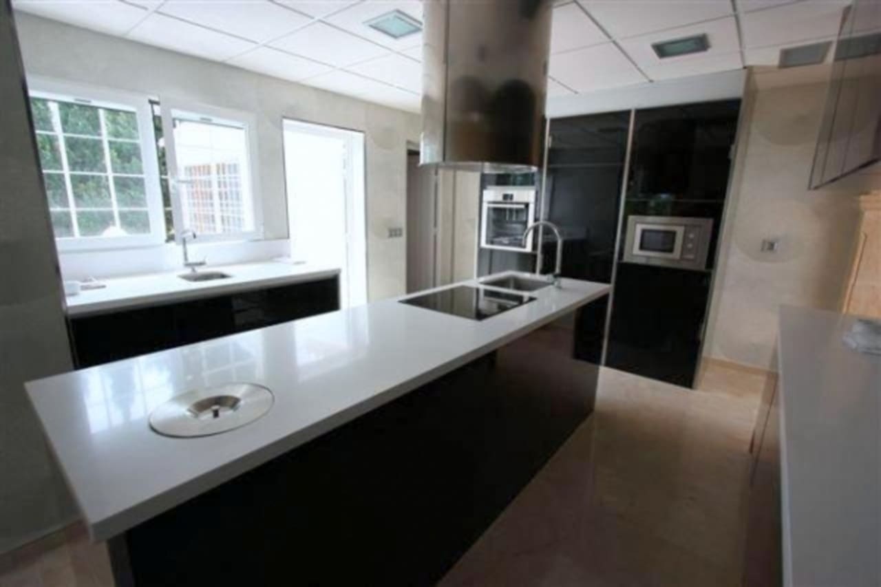 8 makuuhuone Huvila myytävänä paikassa Javea / Xabia mukana uima-altaan 
autotalli - 2 000 000 € (Ref: 8260431)