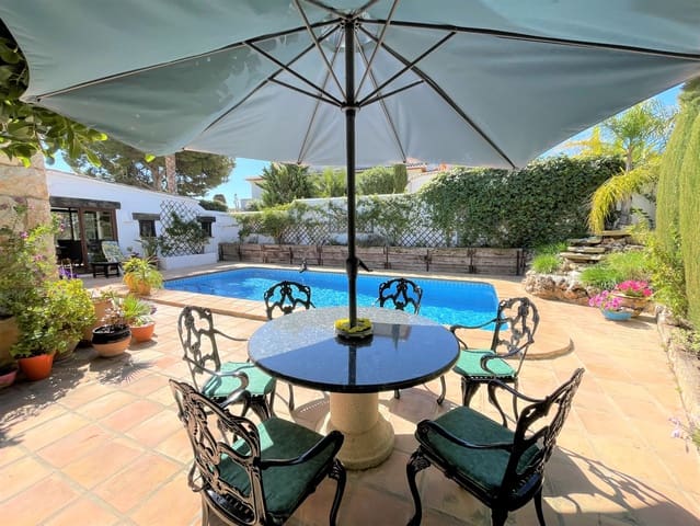 3 soveværelse Villa til salg i Moraira, Teulada-Moraira med swimmingpool garage - € 850.000 (Ref: 8260441)