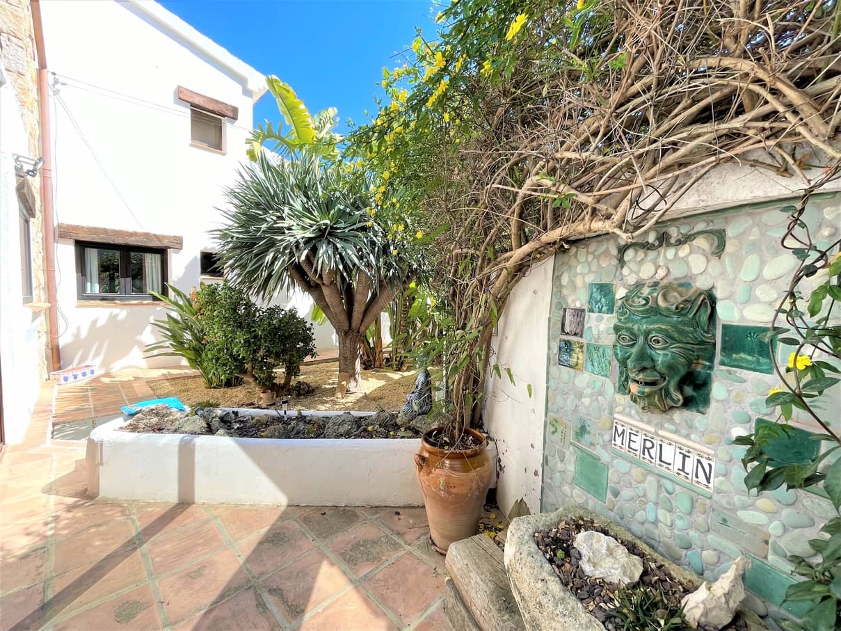 3 bedroom Villa for sale in Moraira with pool garage - € 850,000 (Ref: 8260441)