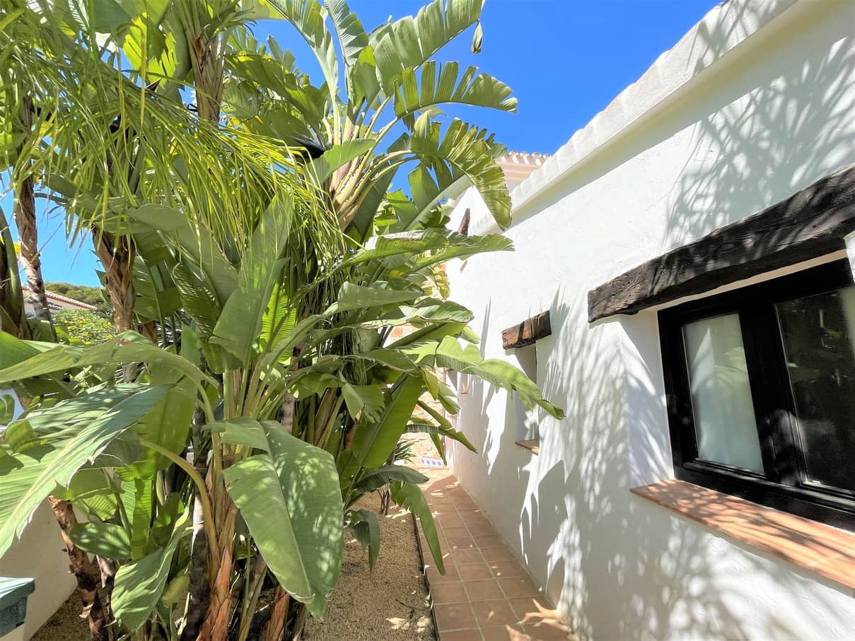 3 bedroom Villa for sale in Moraira with pool garage - € 850,000 (Ref: 8260441)