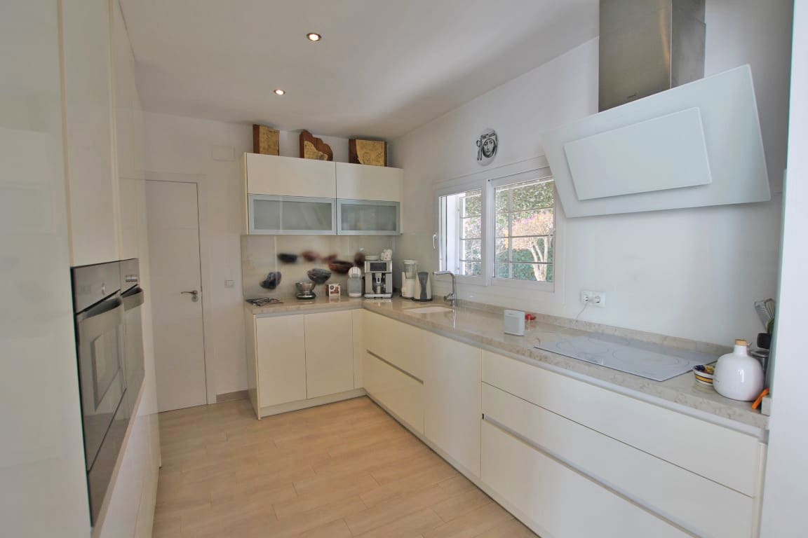 5 makuuhuone Huvila myytävänä paikassa Javea / Xabia mukana uima-altaan - 1 080 000 € (Ref: 8260447)