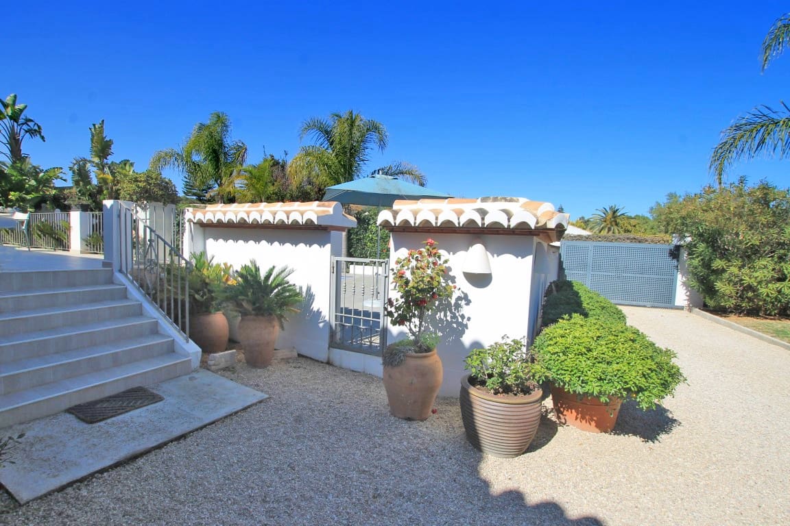 5 makuuhuone Huvila myytävänä paikassa Javea / Xabia mukana uima-altaan - 1 080 000 € (Ref: 8260447)