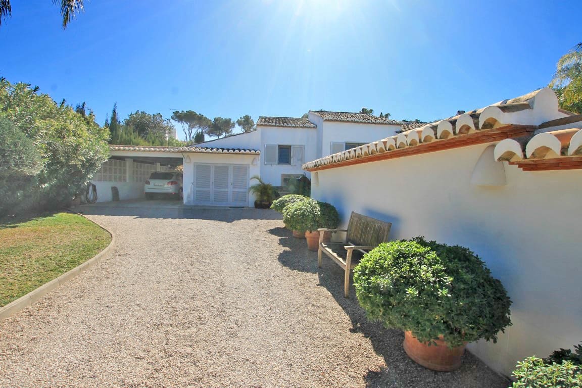 5 makuuhuone Huvila myytävänä paikassa Javea / Xabia mukana uima-altaan - 1 080 000 € (Ref: 8260447)