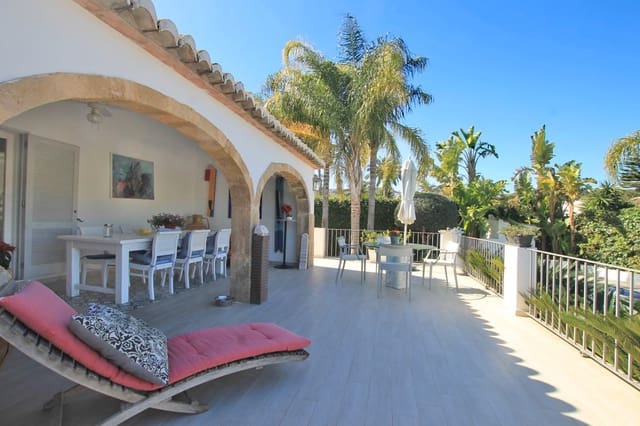 5 makuuhuone Huvila myytävänä paikassa Javea / Xàbia mukana uima-altaan - 1 080 000 € (Ref: 8260447)