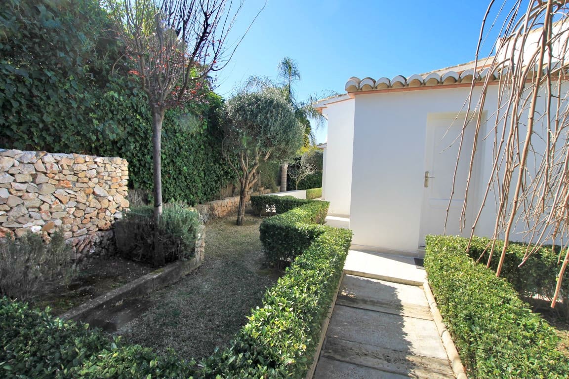 5 makuuhuone Huvila myytävänä paikassa Javea / Xabia mukana uima-altaan - 1 080 000 € (Ref: 8260447)