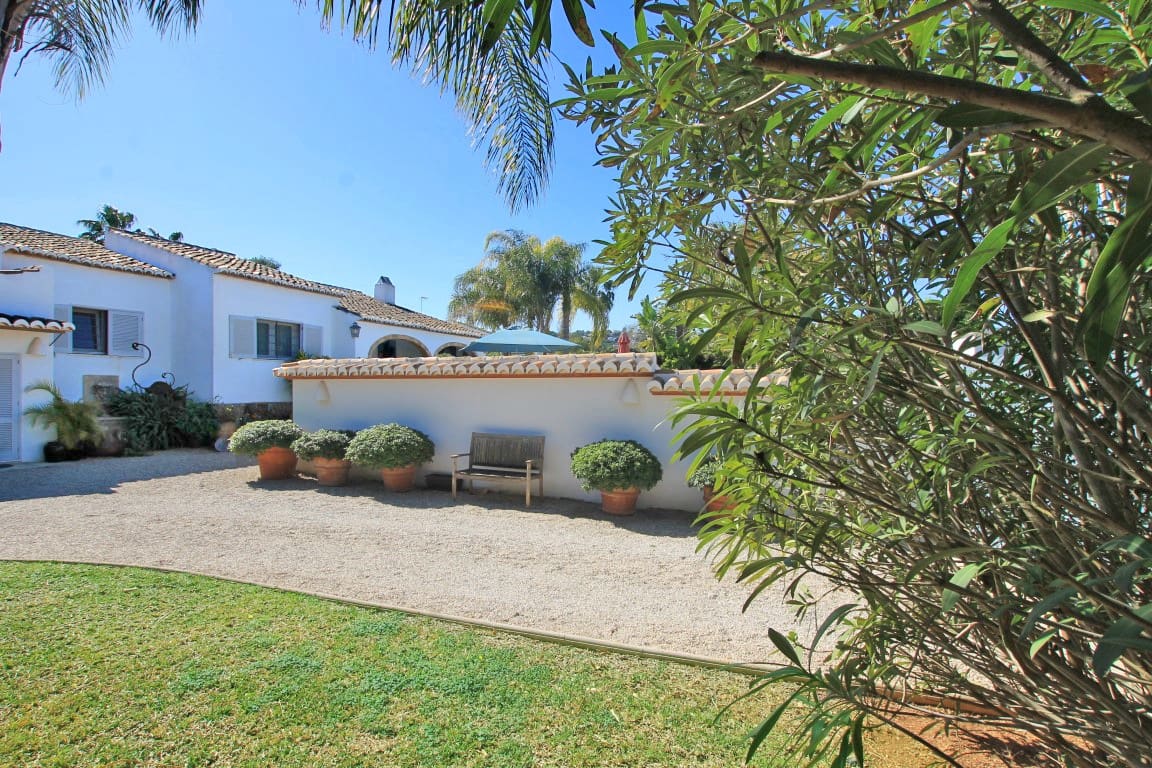 5 makuuhuone Huvila myytävänä paikassa Javea / Xabia mukana uima-altaan - 1 080 000 € (Ref: 8260447)