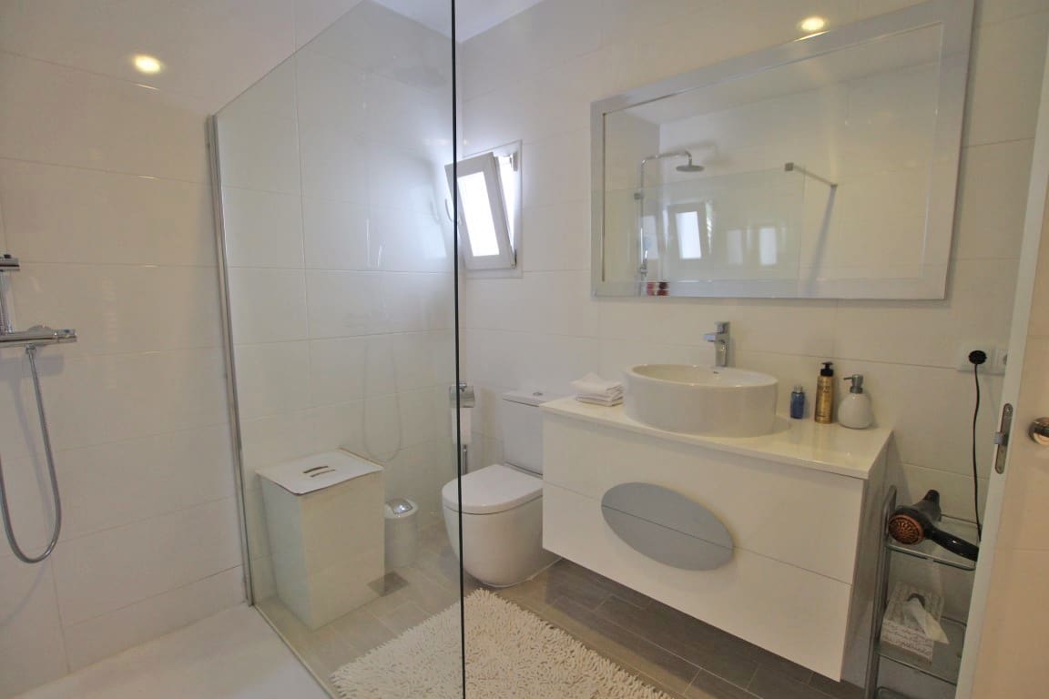 5 makuuhuone Huvila myytävänä paikassa Javea / Xabia mukana uima-altaan - 1 080 000 € (Ref: 8260447)