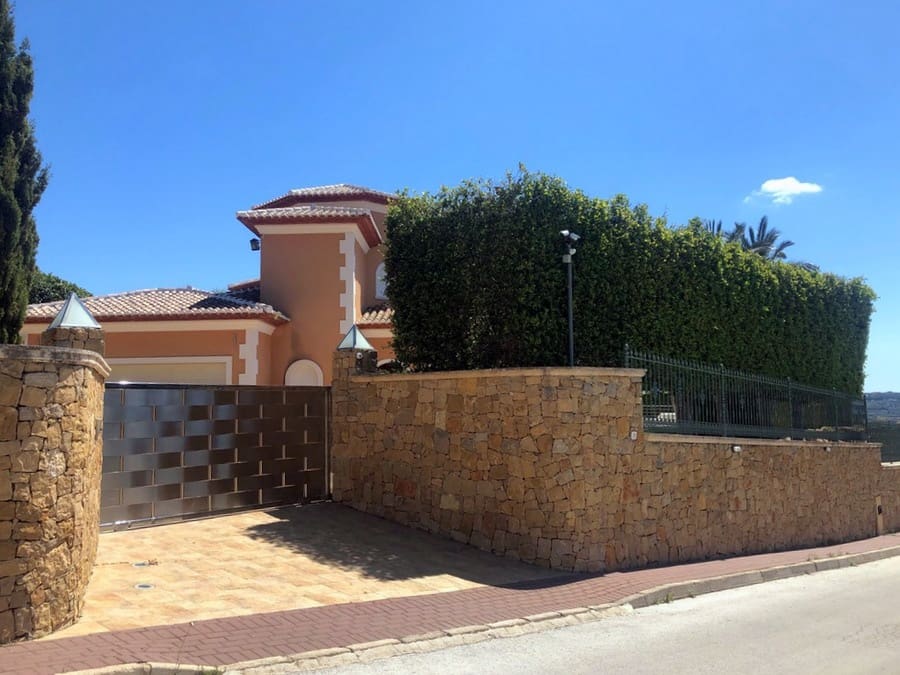 4 bedroom Villa for sale in Javea / Xabia with pool garage - € 1,250,000 (Ref: 8270718)