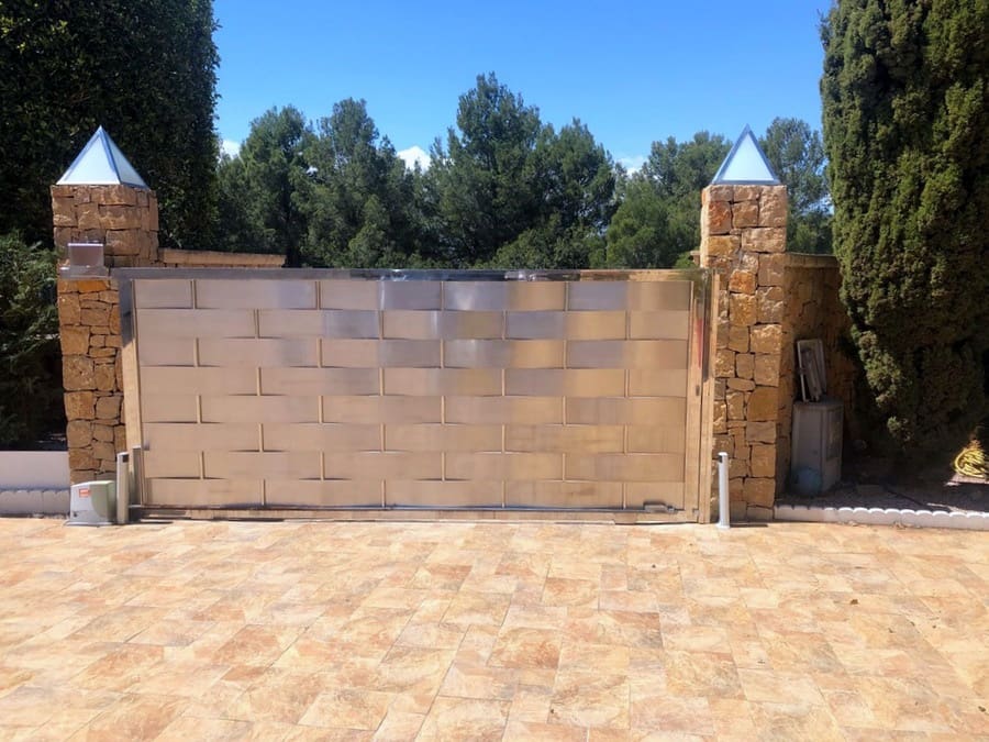 4 bedroom Villa for sale in Javea / Xabia with pool garage - € 1,250,000 (Ref: 8270718)