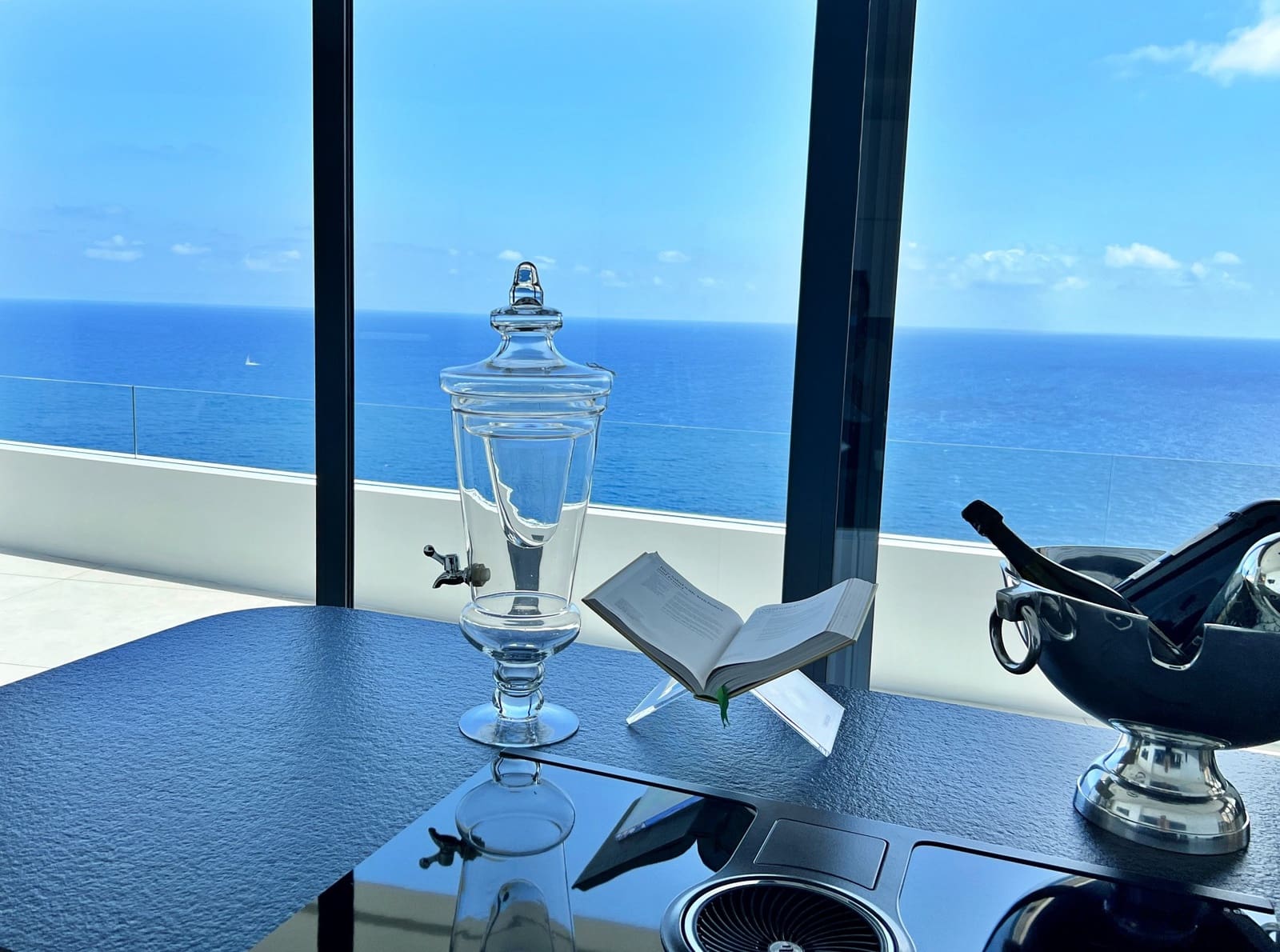 3 soveværelse Villa til salg i Ambolo med swimmingpool garage - € 4.200.000 (Ref: 8270719)