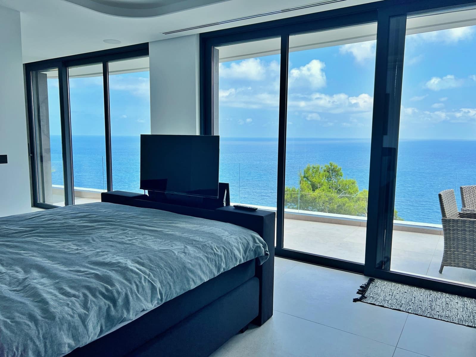 3 soveværelse Villa til salg i Ambolo med swimmingpool garage - € 4.200.000 (Ref: 8270719)