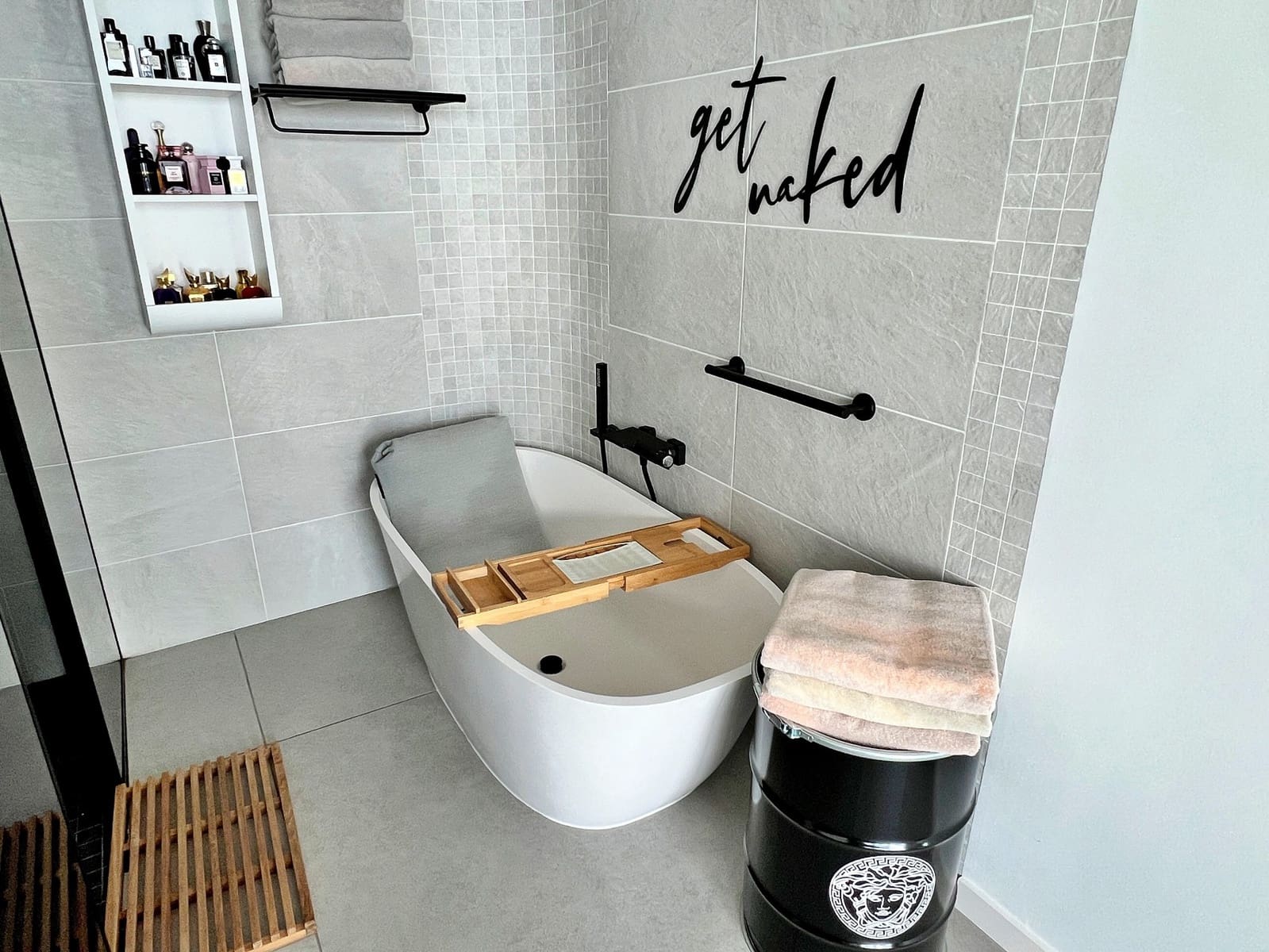 3 soveværelse Villa til salg i Ambolo med swimmingpool garage - € 4.200.000 (Ref: 8270719)