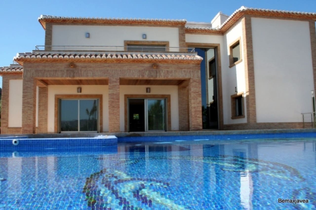 5 bedroom Villa for sale in Javea / Xabia with pool garage - € 1,215,000 (Ref: 8270727)