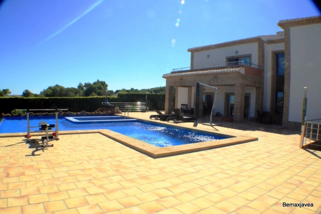 5 bedroom Villa for sale in Javea / Xabia with pool garage - € 1,215,000 (Ref: 8270727)