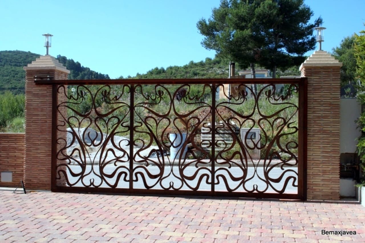 5 bedroom Villa for sale in Javea / Xabia with pool garage - € 1,215,000 (Ref: 8270727)