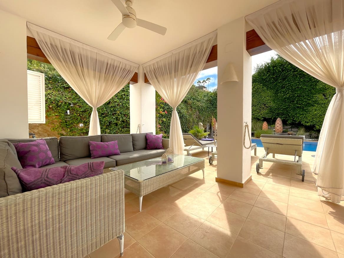 3 bedroom Villa for sale in Moraira with pool - € 1,800,000 (Ref: 8270734)