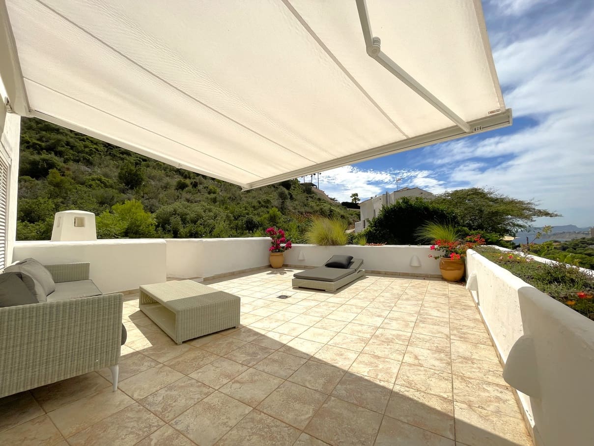 3 bedroom Villa for sale in Moraira with pool - € 1,800,000 (Ref: 8270734)