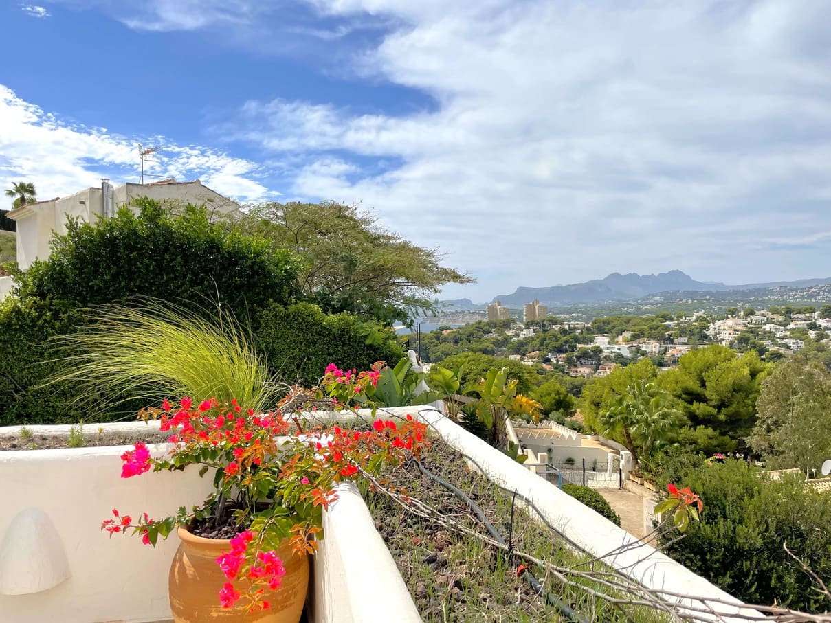 3 bedroom Villa for sale in Moraira with pool - € 1,800,000 (Ref: 8270734)
