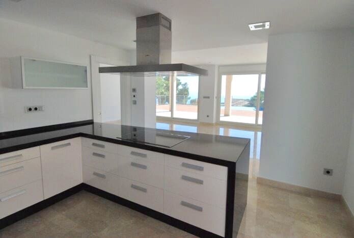 Chalet de 4 habitaciones en Moraira en venta con piscina - 2.180.000 € (Ref: 8270750)