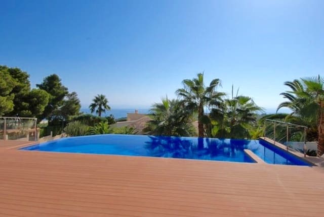 Chalet de 4 habitaciones en Moraira, Teulada-Moraira en venta con piscina - 2.180.000 € (Ref: 8270750)