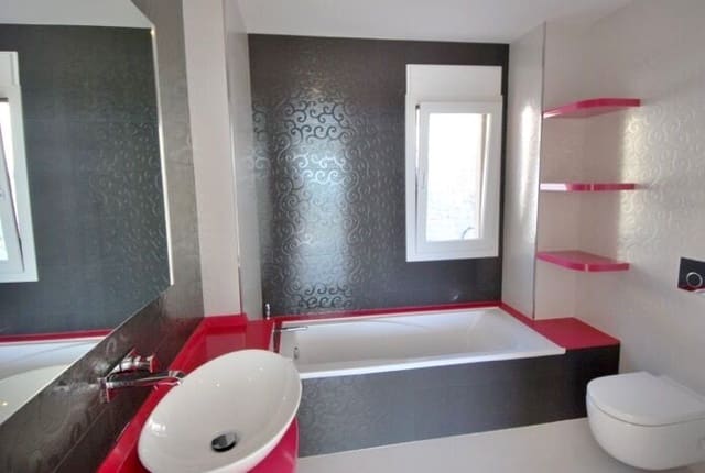 Chalet de 4 habitaciones en Moraira, Teulada-Moraira en venta con piscina - 2.180.000 € (Ref: 8270750)