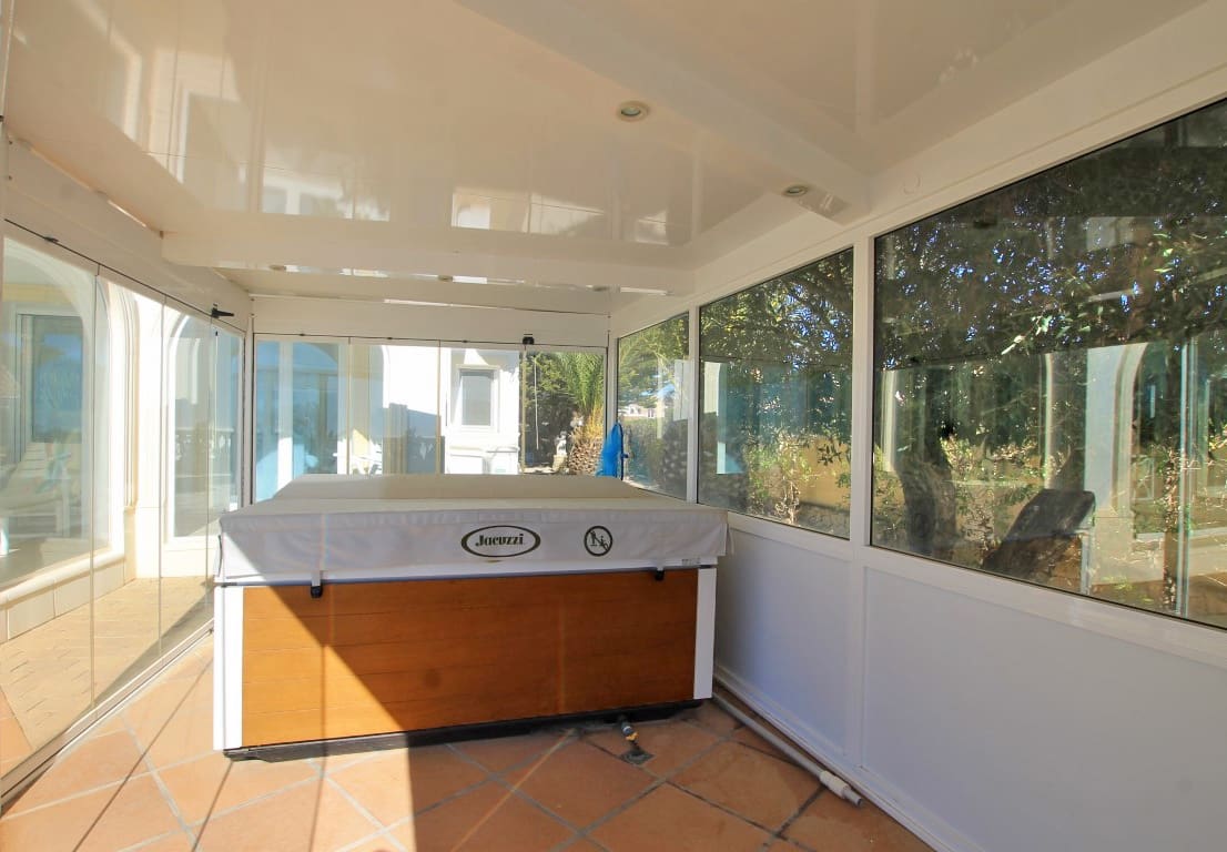 4 bedroom Villa for sale in Javea / Xabia with pool garage - € 2,250,000 (Ref: 8270760)