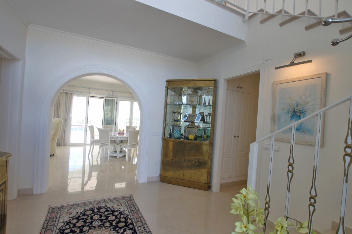 4 bedroom Villa for sale in Javea / Xabia with pool garage - € 2,250,000 (Ref: 8270760)