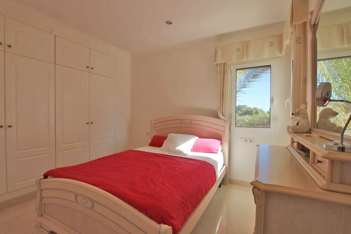 4 bedroom Villa for sale in Javea / Xabia with pool garage - € 2,250,000 (Ref: 8270760)