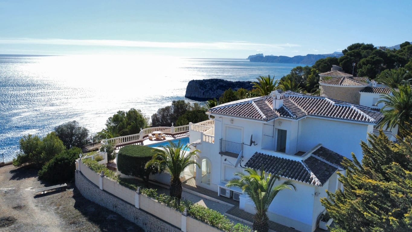 4 bedroom Villa for sale in Javea / Xabia with pool garage - € 2,250,000 (Ref: 8270760)