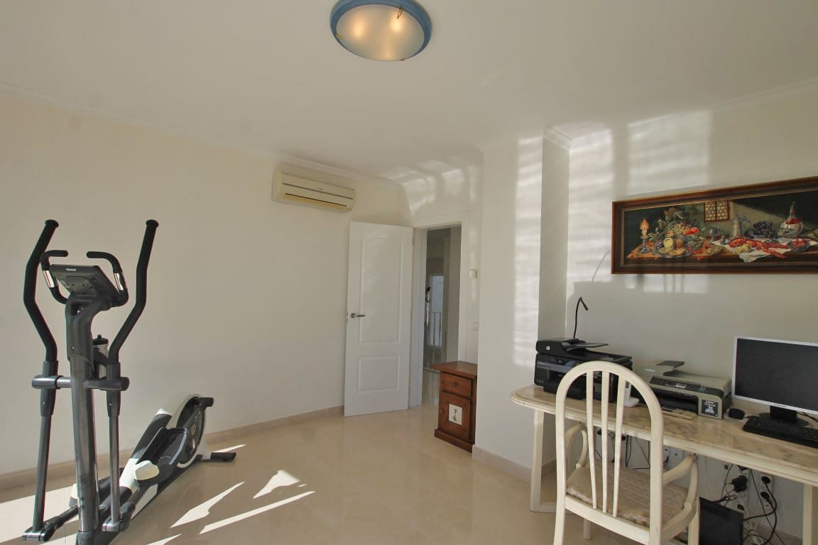 4 bedroom Villa for sale in Javea / Xabia with pool garage - € 2,250,000 (Ref: 8270760)